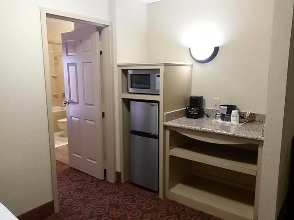 Governors Suites Hotel Oklahoma City Airport Area Екстер'єр фото